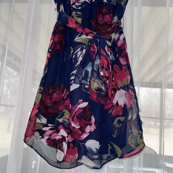 Navy floral dress - Picture 3 of 3